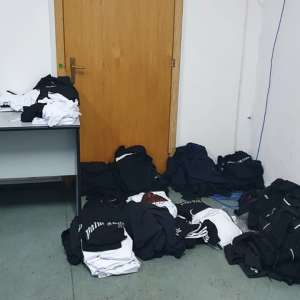 Aproximativ 1.100 de bunuri susceptibile a fi contrafăcute, descoperite în P.T.F. Giurgiu