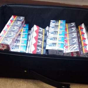 10.600 de  țigarete, ascunse într-un microbuz, descoperite la P.T.F Calafat