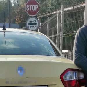 Dosar penal pentru conducerea unui autoturism cu numere false