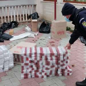 23 percheziţii domiciliare pe raza judeţelor Galați, Iași și Suceava pentru destructurarea unei reţele de contrabandă cu tutun