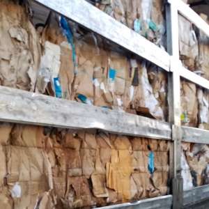 Deşeuri din hârtie oprite la P.T.F. Turnu Măgurele