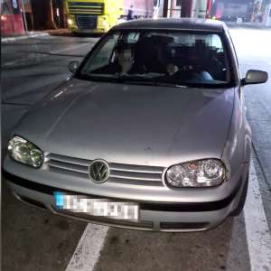A testat vigilenţa poliţiştilor de frontieră la volanul unei maşini radiate din circulaţie