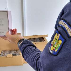 1.500 de bunuri contrafăcute,  descoperite de către poliţiştii de frontieră giurgiuveni