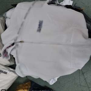 Aproximativ 1.400 de bunuri contrafăcute, descoperite în P.T.F. Giurgiu