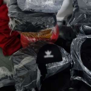 Aproximativ 1.400 de bunuri contrafăcute, descoperite în P.T.F. Giurgiu