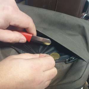 Carte de identitate falsă descoperită la controlul de frontieră