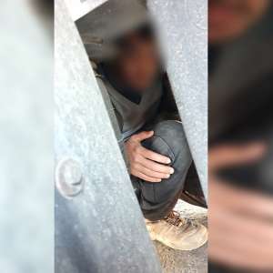 A călătorit din Turcia până în România, ascuns pe osia unei semiremorci