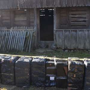 Țigări în valoare de peste 300.000 de lei confiscate de polițiștii de frontieră