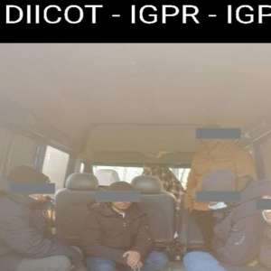 Arestaţi preventiv pe o perioadă 30 de zile pentru trafic de migranţi şi constituire a unui grup infracţional organizat