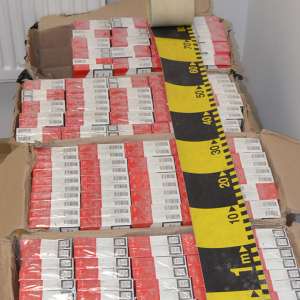 Un cetăţean ucrainean reţinut pentru contrabandă şi peste 27.000 pachete ţigări confiscate la frontiera de nord a României