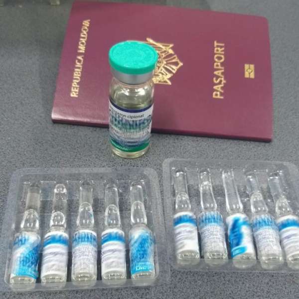 În vizită la prieteni cu substanţe dopante de risc