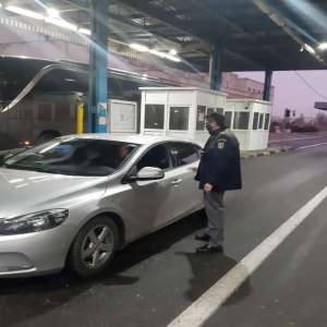 Autoturism radiat din circulație, descoperit în trafic