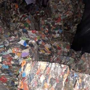 Peste 40 de tone de deşeuri oprite la frontiera de vest a României