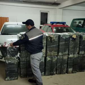 Țigări în valoare de peste 460.000 de lei, ridicate în vederea confiscării de polițiștii de frontieră maramureşeni