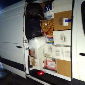 Peste 200 de articole vestimentare contrafăcute, descoperite la P.T.F. Calafat