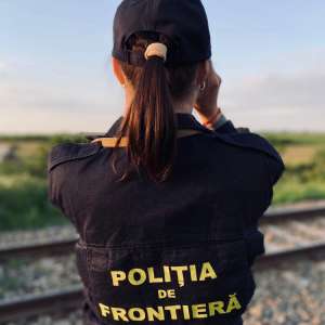 Teoria te învață să privești departe, practica - te ancorează în realitate