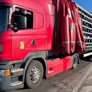 Douăzeci de migranţi, depistați ascunşi în automarfare la P.T.F. Borș I și Nădlac II