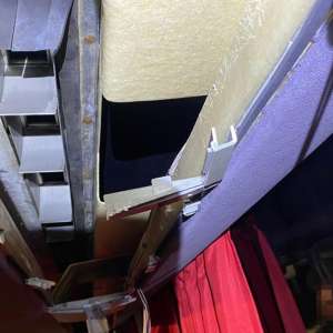 Țigarete ascunse în instalația de climatizare a unui autocar descoperite în PTF Siret