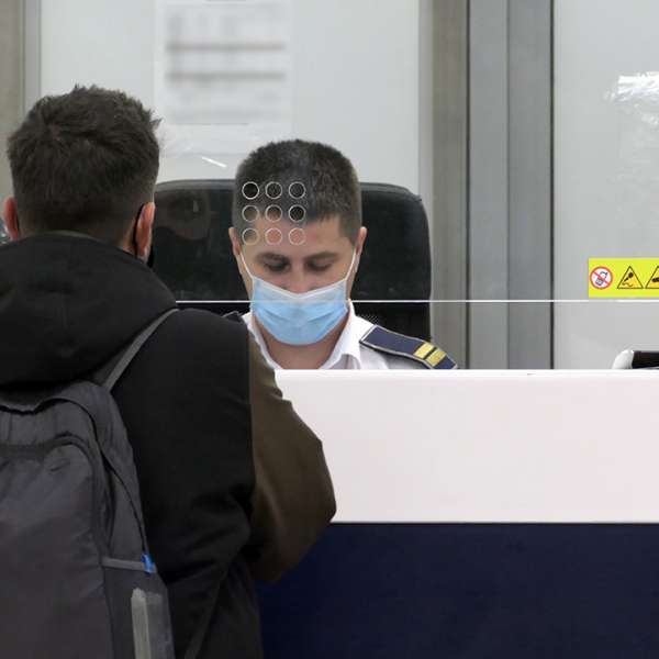 Trei teste PCR false descoperite la P.T.F. Aeroport Otopeni