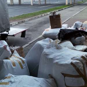 Treninguri contrafăcute, estimate la o valoare de 20.000 lei, descoperite în P.T.F. Giurgiu