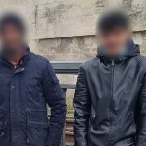 Doi cetățeni străini depistați  în timp ce încercau să intre ilegal în România