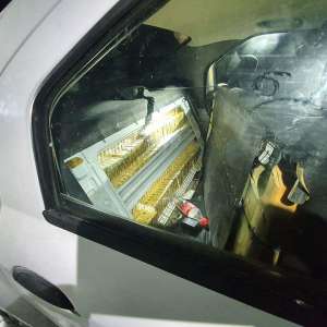 Țigări de contrabandă în valoare de 100.000 lei, confiscate la granița de nord