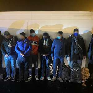 Nouă cetăţeni străini, depistaţi de poliţiştii de frontieră arădeni