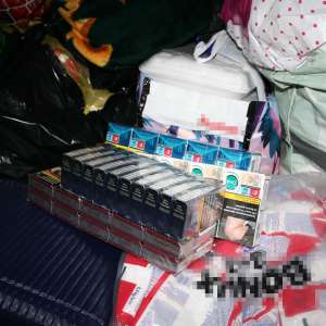 Peste 17.300 de țigarete descoperite ascunse în două mijloace de transport