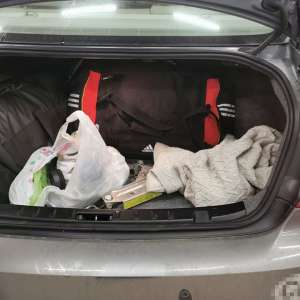 56 de cetăţeni străini depistaţi de poliţiştii de frontieră arădeni, ascunşi în mijloace de transport