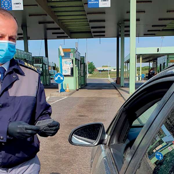 Trafic crescut la ieşirea din ţară. Măsuri de fluidizare la graniţa cu Ungaria