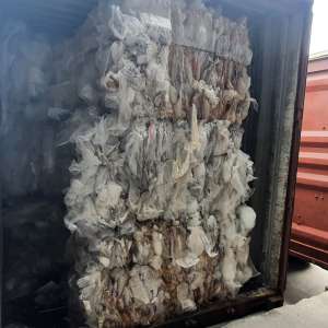 38 de tone de deşeuri plastice descoperite în Portul Constanța