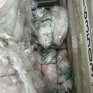 38 de tone de deşeuri plastice descoperite în Portul Constanța