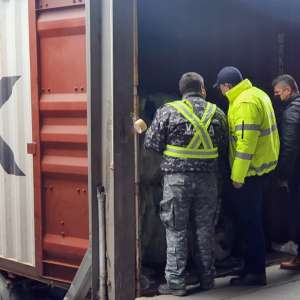 38 de tone de deşeuri plastice descoperite în Portul Constanța