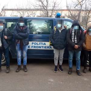 Nouă cetăţeni din Pakistan opriți la frontiera cu Ucraina