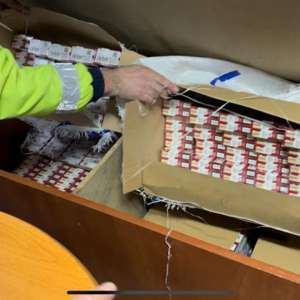 Țigări de nedeclarate, descoperite de polițiștii de frontieră la Cernavodă