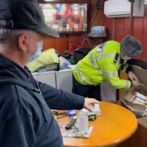 Țigări de nedeclarate, descoperite de polițiștii de frontieră la Cernavodă