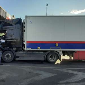 Conduceau ansambluri rutiere, fără să aibă acest drept