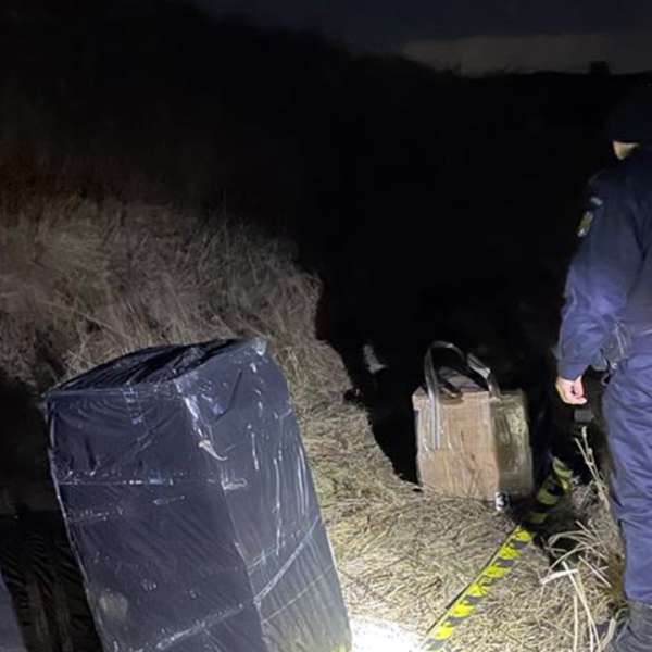 Ţigarete de contrabandă, în valoare de aproximativ 91.000 lei, reţinute la frontiera cu Ucraina