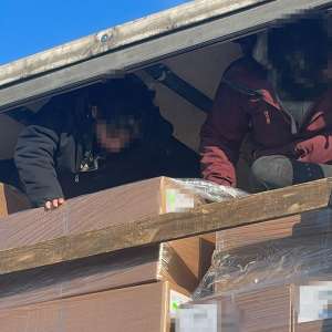 38 de cetăţeni străini depistați în timp ce intenționau să treacă ilegal granița cu Ungaria