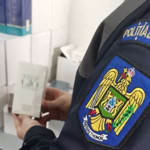 Peste 3.600 de bunuri contrafăcute, descoperite în PTF Giurgiu