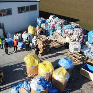 Percheziții domiciliare efectuate în trei județe pe linia importului de deșeuri