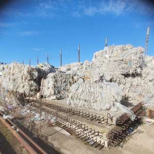 Percheziții domiciliare efectuate în trei județe pe linia importului de deșeuri