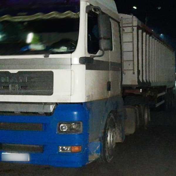 Depistat la controlul de frontieră tractând o remorcă neînmatriculată