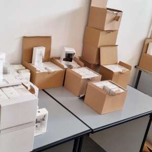 Parfumuri contrafăcute, descoperite într-un autocar la PTF Giurgiu