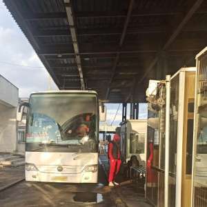 Fals procurat cu 100 de euro, descoperit la controlul de frontieră