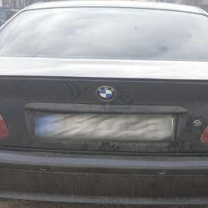 Doi bărbaţi depistaţi în timp ce furau cablu de comunicaţii