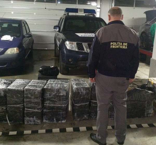 Urmăriri în trafic și aproximativ 9.000 pachete cu țigări de contrabandă confiscate la frontiera de nord