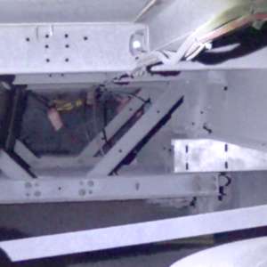 Un migrant în stare de hipotermie, ascuns pe șasiul unui autocamion, salvat de polițiștii de frontieră doljeni