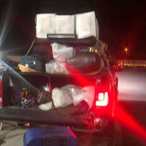 Cinci migranţi ascunşi în portbagaj sau printre marfa transportată, depistaţi la Giurgiu