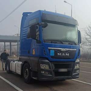 Autocamion în valoare de 150.000 lei, semnalat furat din Belgia, oprit la Albița